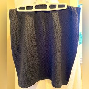Xhilaration L short black skirt